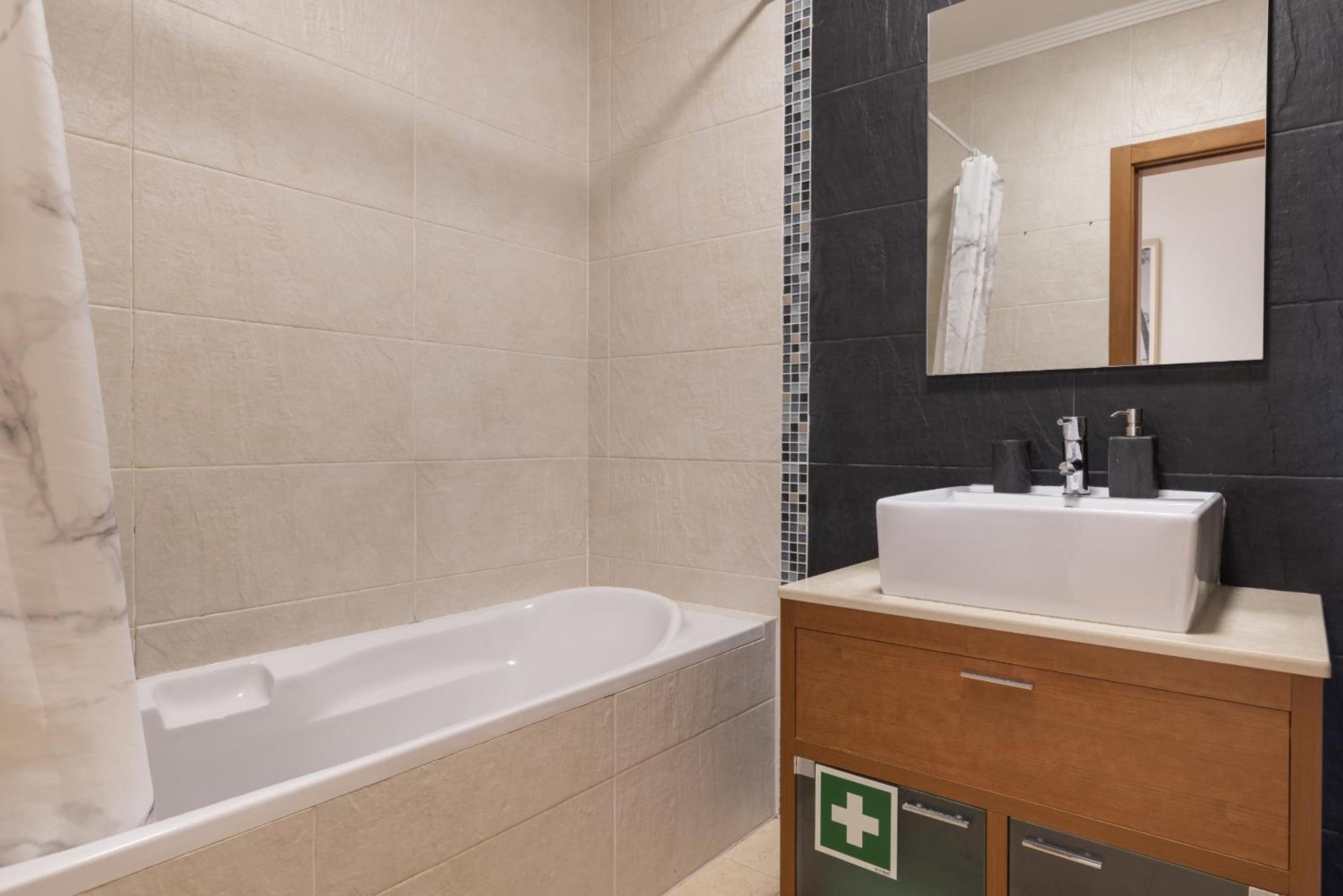 2 Bedroom Relax In Alvor By Innkeeper 외부 사진